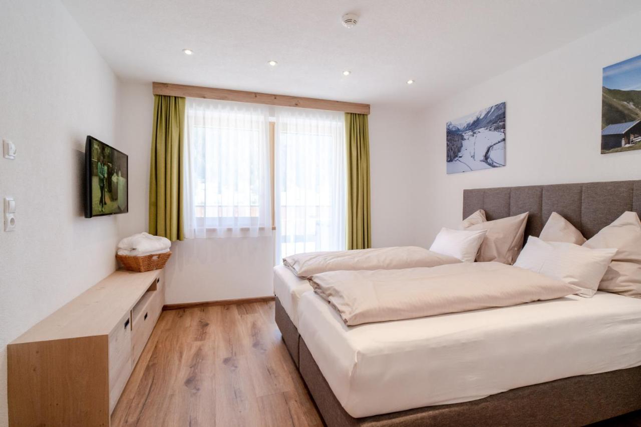 Alpen Gasthof Apartments Hohe Burg Trins Ngoại thất bức ảnh